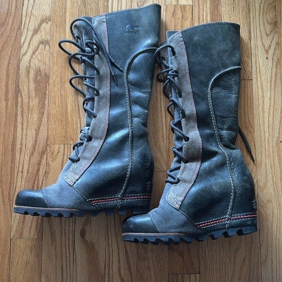 Sorel sz 7 Cate the Great Lace Up wedge snow rain Charcoal 9.5, great pre owned - Picture 3 of 8